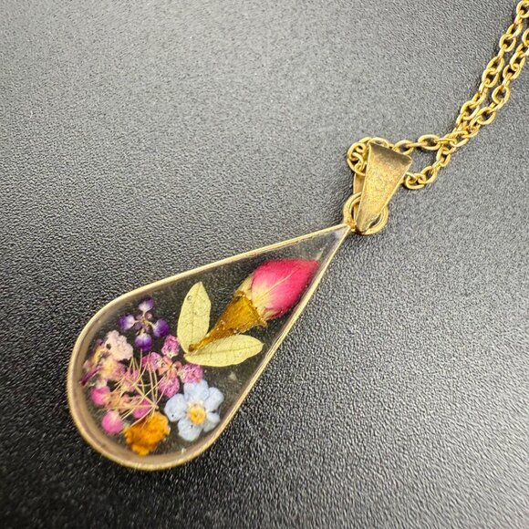 Handmade Real Pressed Flower Teardrop Pendant Necklace Gold-Toned Chain & Mixed - Picture 6 of 10